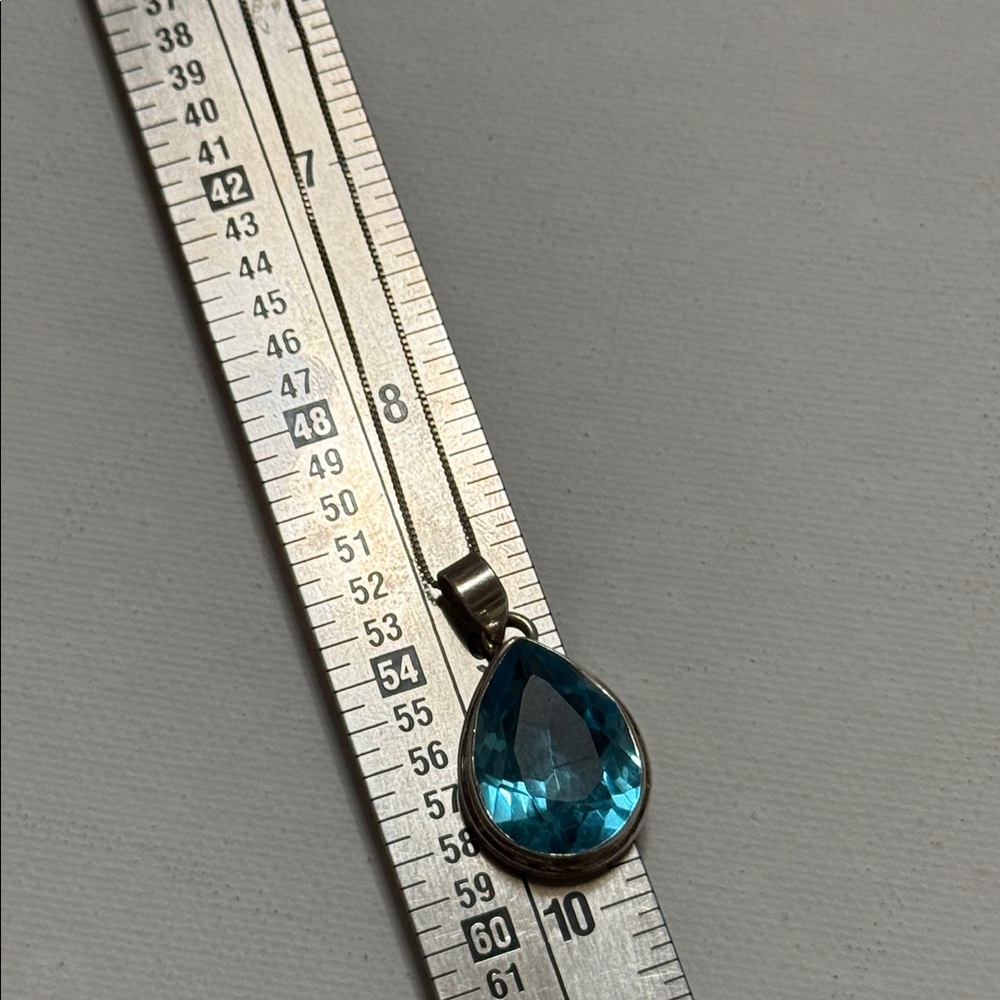 Elegant Sterling Silver 925 Teardrop Blue Crystal Pendant Necklace 17’ in chain - Picture 8 of 12